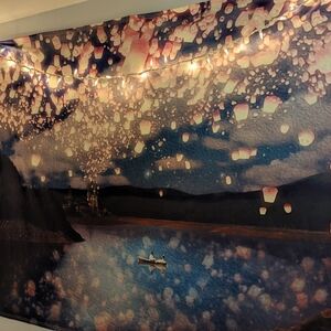 Floating Lanterns Tapestry ✨
